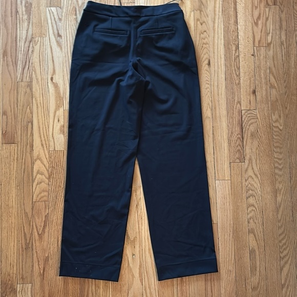 Lululemon sz S Luxtreme Mid-Rise Straight-Leg Trouser
Black Pant like new cond - Picture 7 of 14